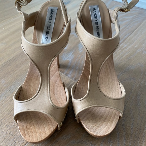 Manolo Blahnik heels - Picture 1 of 4